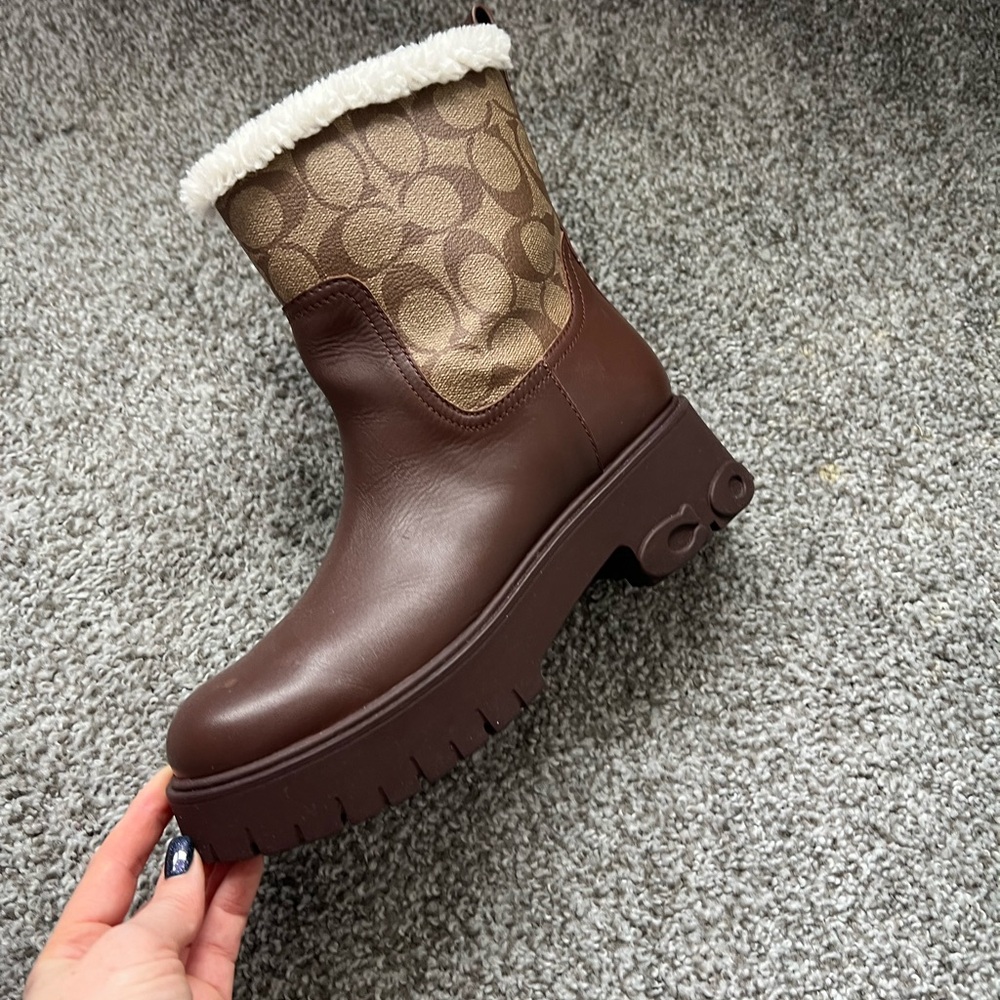 Coach Brown and Cream Winter Boots - Picture 5 of 5